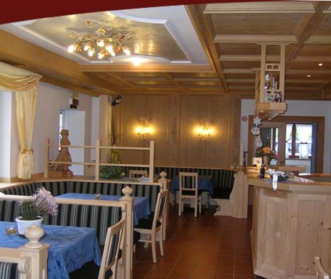 Hotel Garni Royal Arabba Exteriör bild
