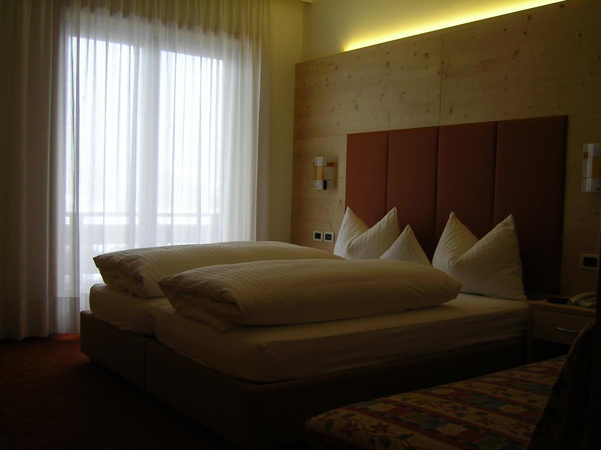 Hotel Garni Royal Arabba Exteriör bild