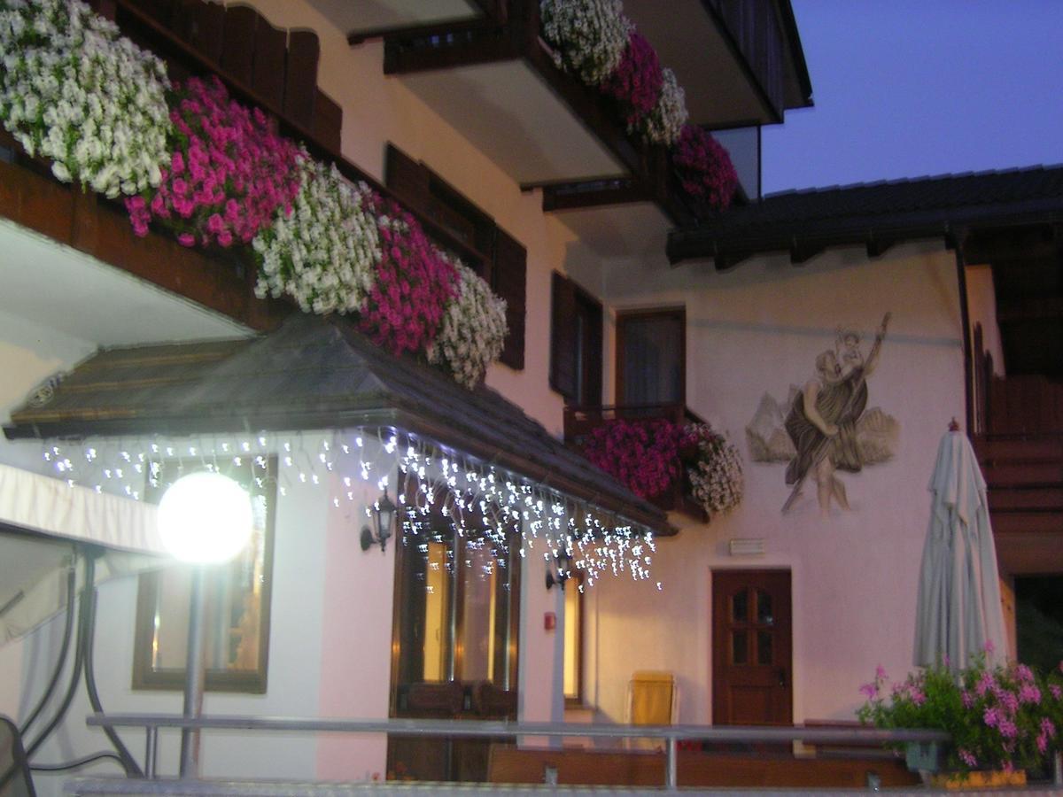 Hotel Garni Royal Arabba Exteriör bild