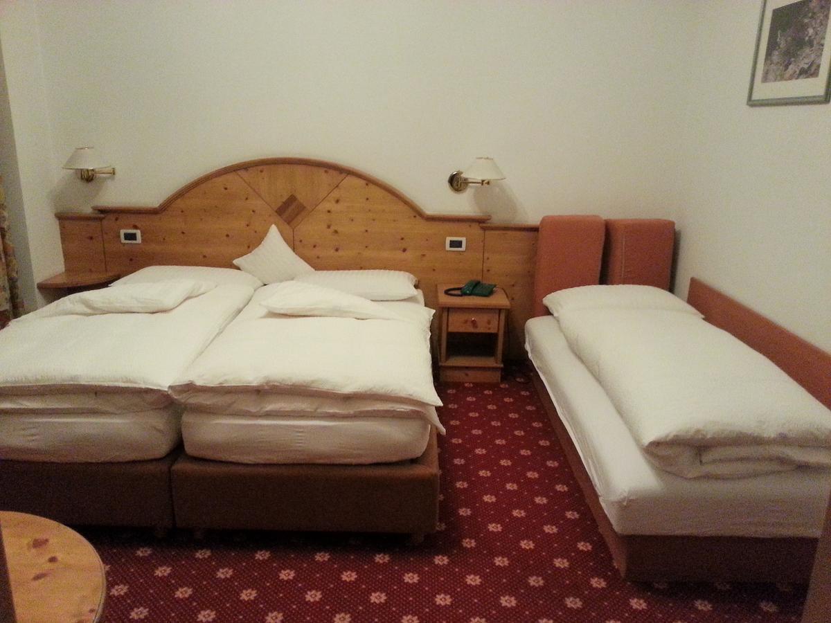 Hotel Garni Royal Arabba Exteriör bild